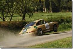 porsche-911-gets-wheel-off